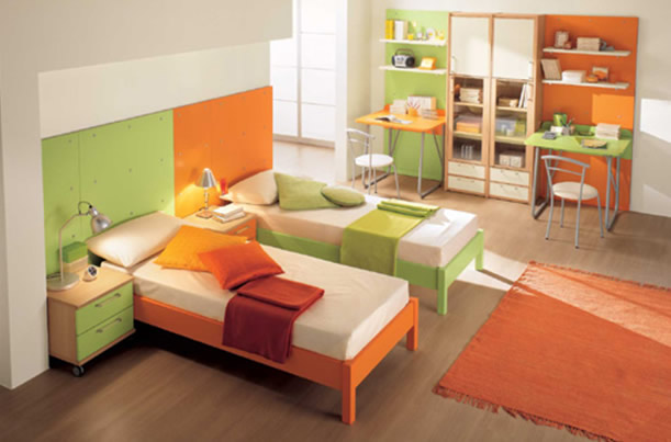 Color Palettes: Orange, green & white room