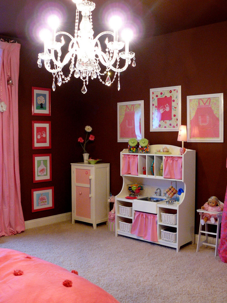 Color Palettes: Purple & pink room