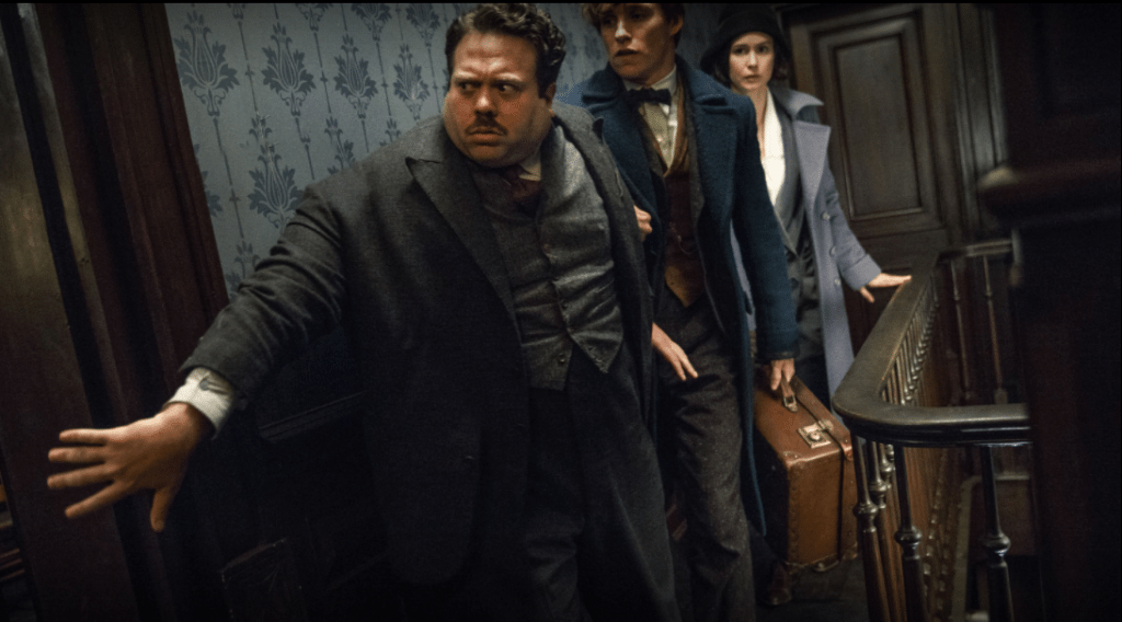 Review: 'Fantastic Beasts' brings you back to the wizarding world | AZ ...