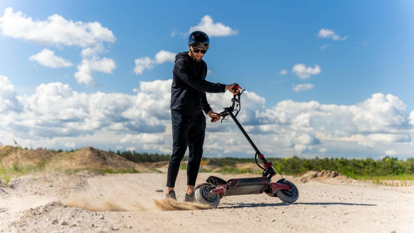 AZ Big Media Dual motor electric scooter not charging How to avoid it