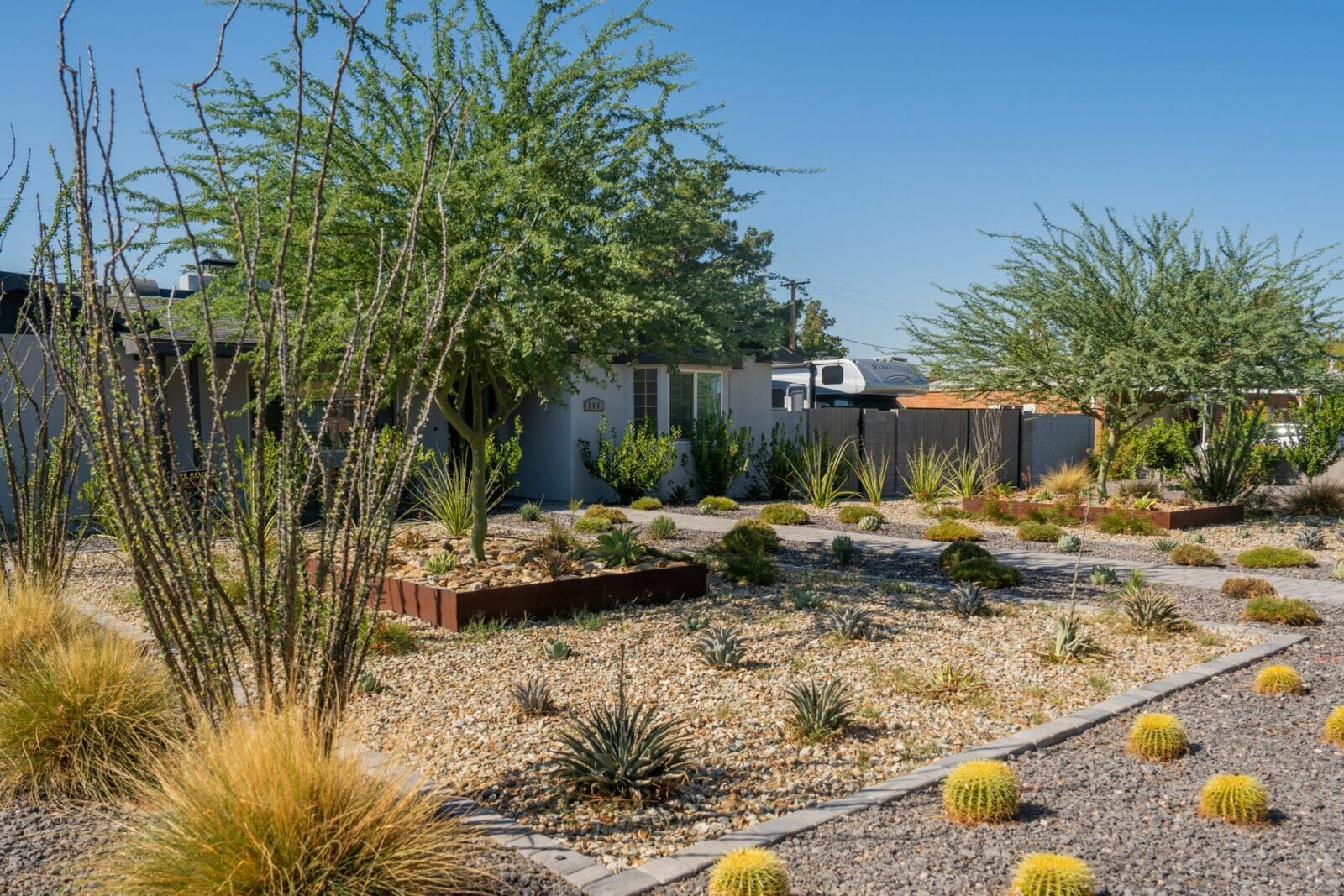AZ Big Media As the drought grinds on, Valley homeowners take advantage of xeriscape incentives - AZ Big Media