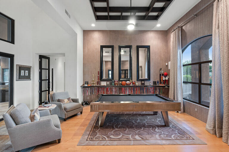 09-Game Room