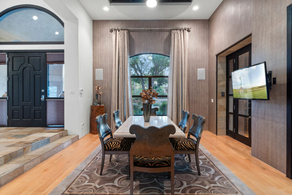 13-Dining Room