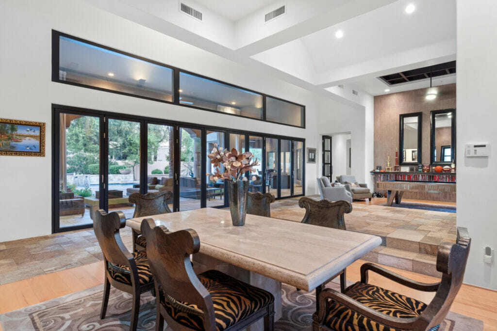17-Dining Room