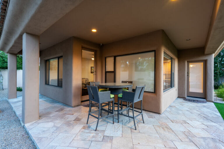 80-Casita Patio