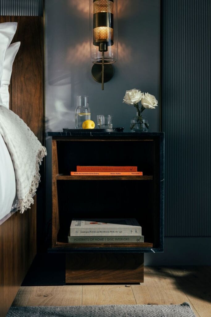 The Global Ambassador_Night Stand 1