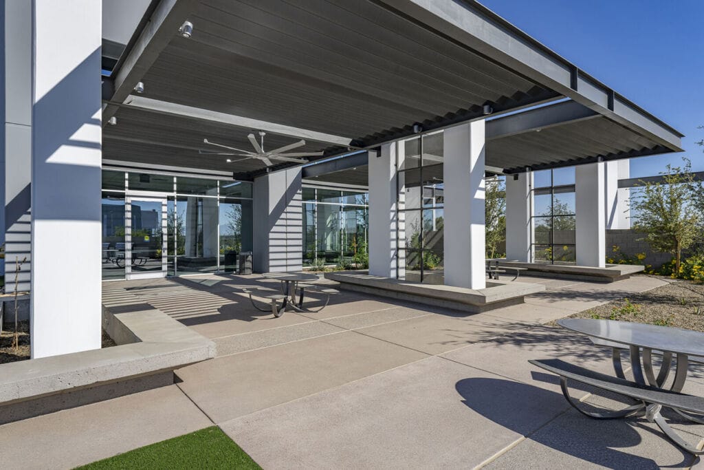 LPC_Park303 Building C_Outdoor Amenity Patio