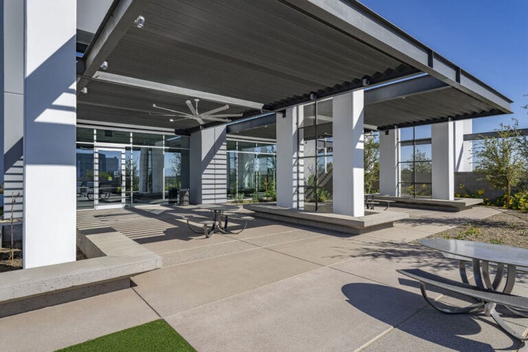 LPC_Park303 Building C_Outdoor Amenity Patio