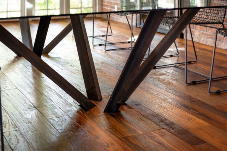 025_BUILT-IN DINING TABLE