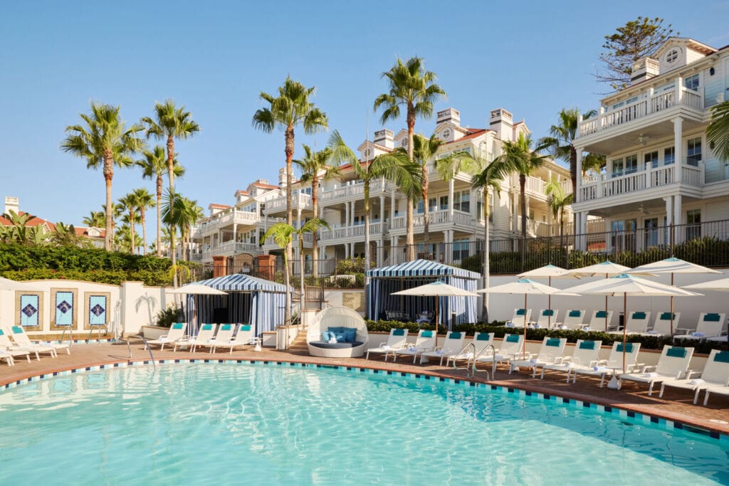 beach-village-pool-architectural-wide_wecreate