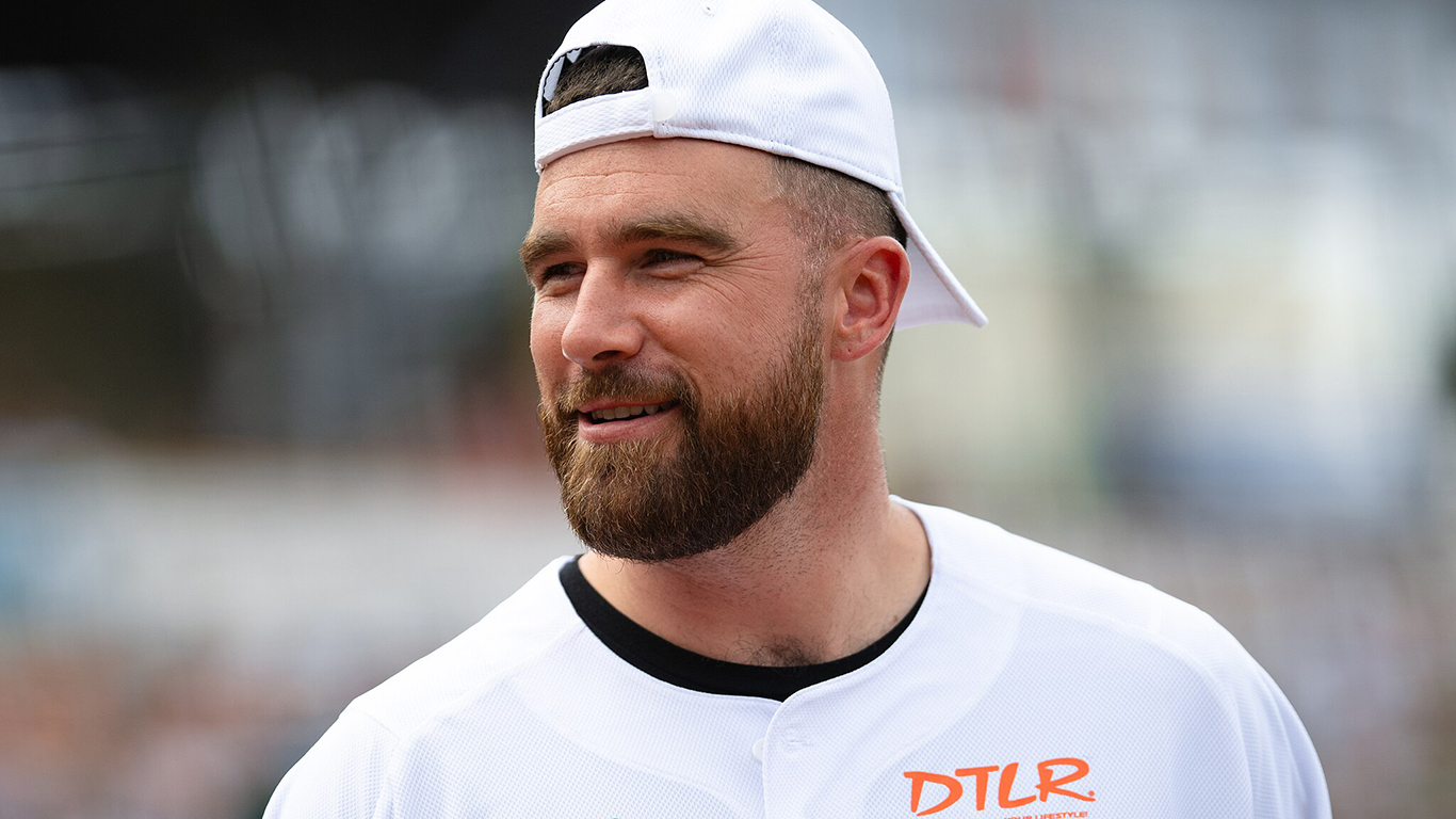 Travis Kelce will play in star-studded WM Phoenix Open pro-am