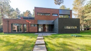 How security screen doors are redefining modern home protection