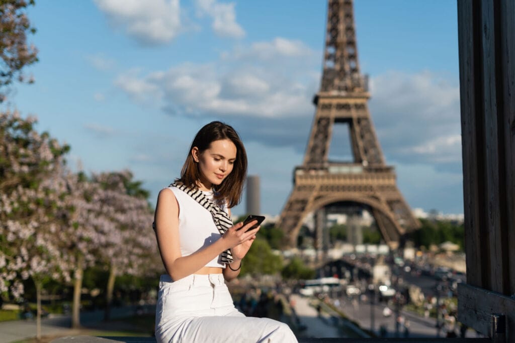 From Phoenix to Paris: Why smart travelers are setting up mobile data before they fly