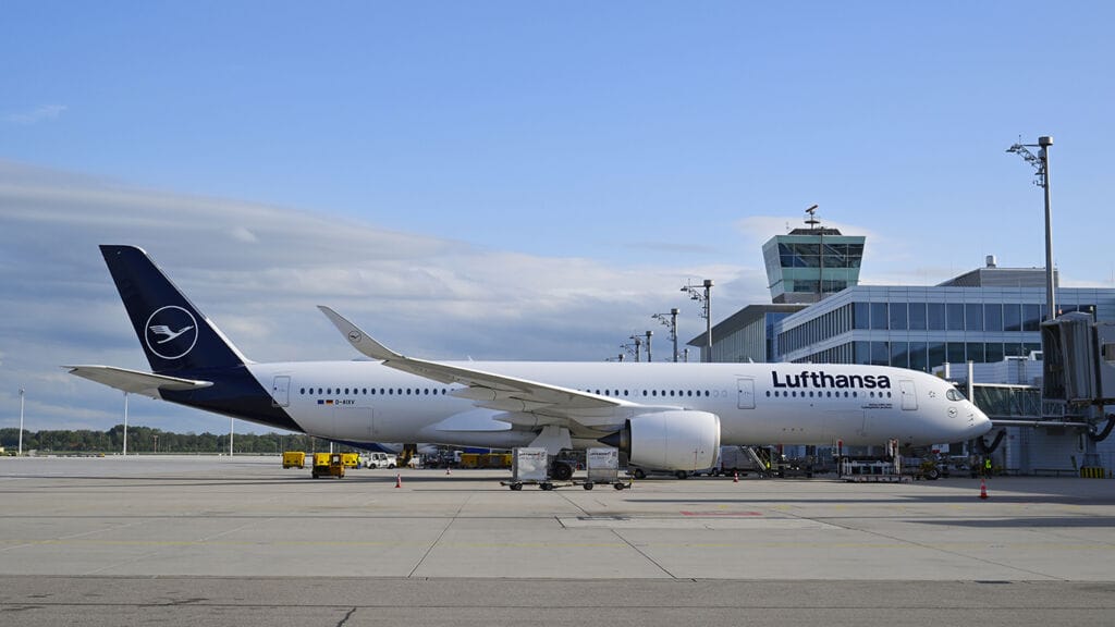 Lufthansa will offer nonstop service between Phoenix and Munich